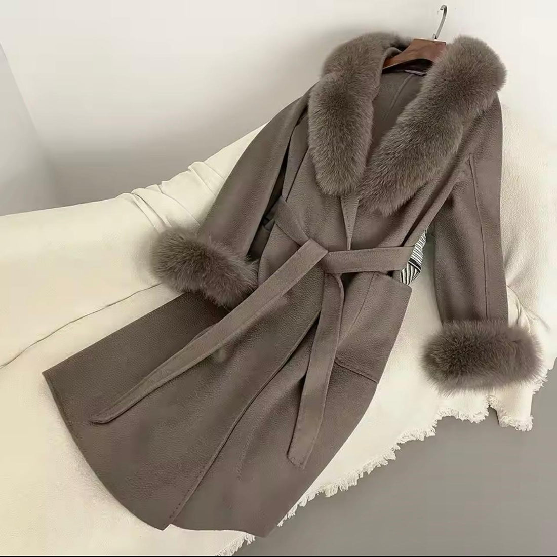 Linaya | Abrigo elegante con cinturón