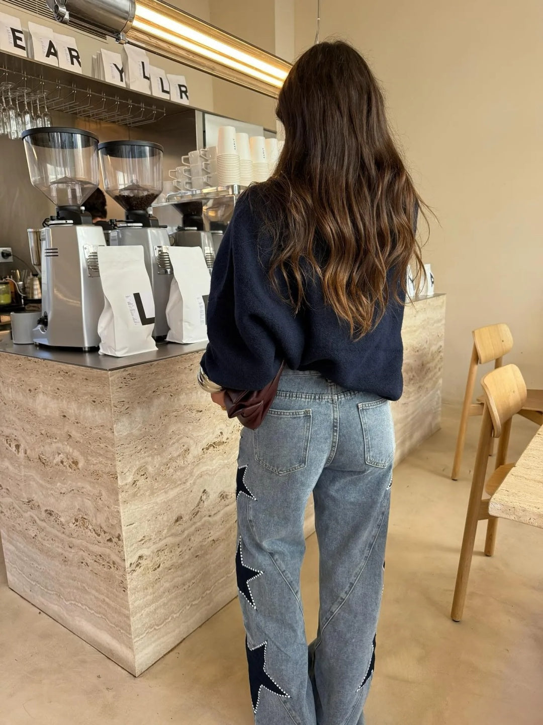 JEANS RECTOS CON PRINT DE ESTRELLAS